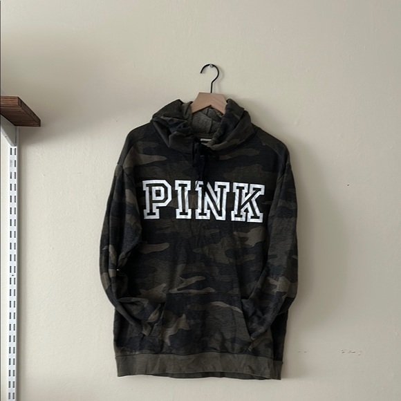 PINK Victoria's Secret Hoodie Camouflage Sweater size Medium - Picture 1 of 5
